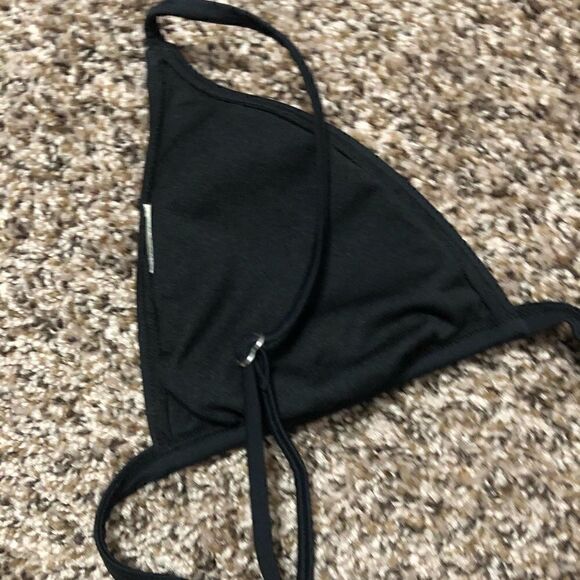 Black triangle bikini top w adjustable straps - Picture 5 of 6